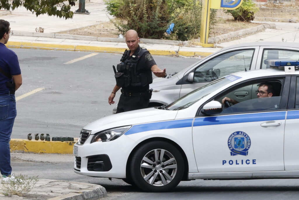 Τρόμος στην Αττική οδό με καταδίωξη σε εξέλιξη