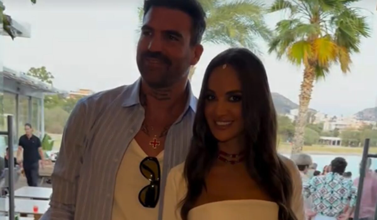 Δημήτρης Αλεξάνδρου – Ρία Ελληνίδου: Το νέο hot ζευγάρι της πόλης – η πρώτη επίσημη κοινή εμφάνιση
