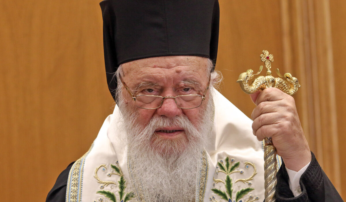 Ενόχληση Ιερώνυμου για την παρέμβαση του Μητροπολίτη Μεσσηνίας για τη Μονή Σινά
