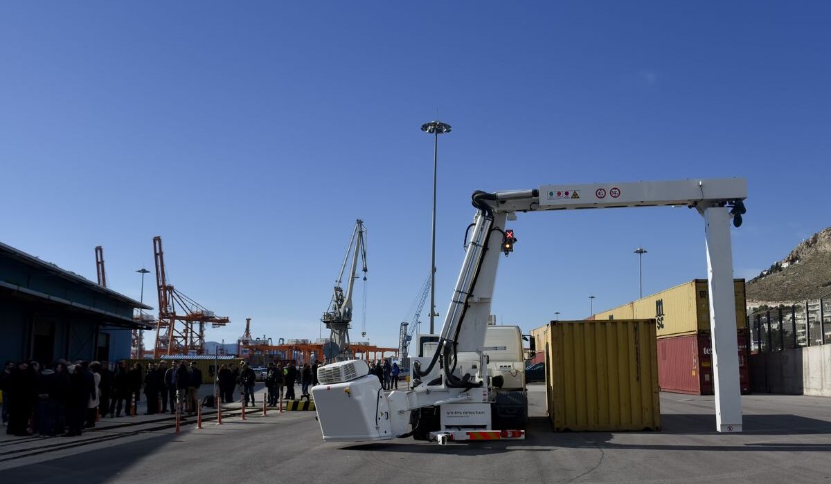 Η άγνωστη έρευνα της ΕΥΠ για την απάτη «μαμούθ» των 700 εκατ. στα τελωνεία