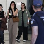 Μάτι: Αντιδρούν κατά της απόφασης οι συγγενείς - «104 νεκροί και οι κατηγορίες είναι πλημμέλημα»