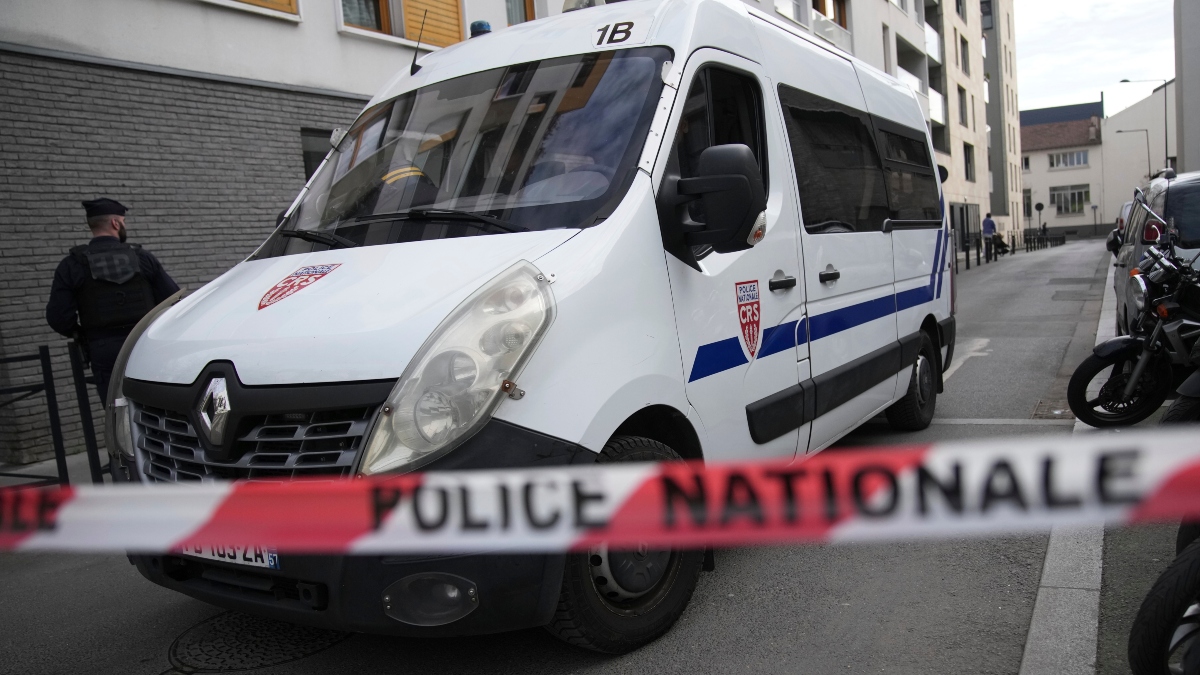 Παρίσι: Μαθητής μαχαίρωσε επιστάτρια Γυμνασίου – Χαροπαλεύει η γυναίκα