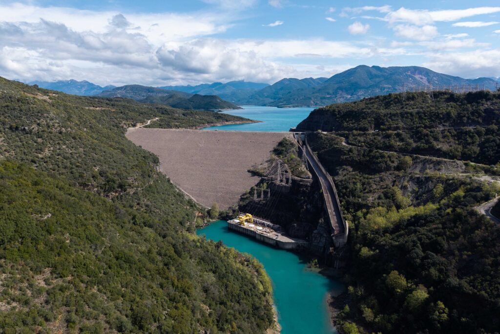 Νέα συνεργασία της ΔΕΗ για πιο βιώσιμα υδροηλεκτρικά έργα