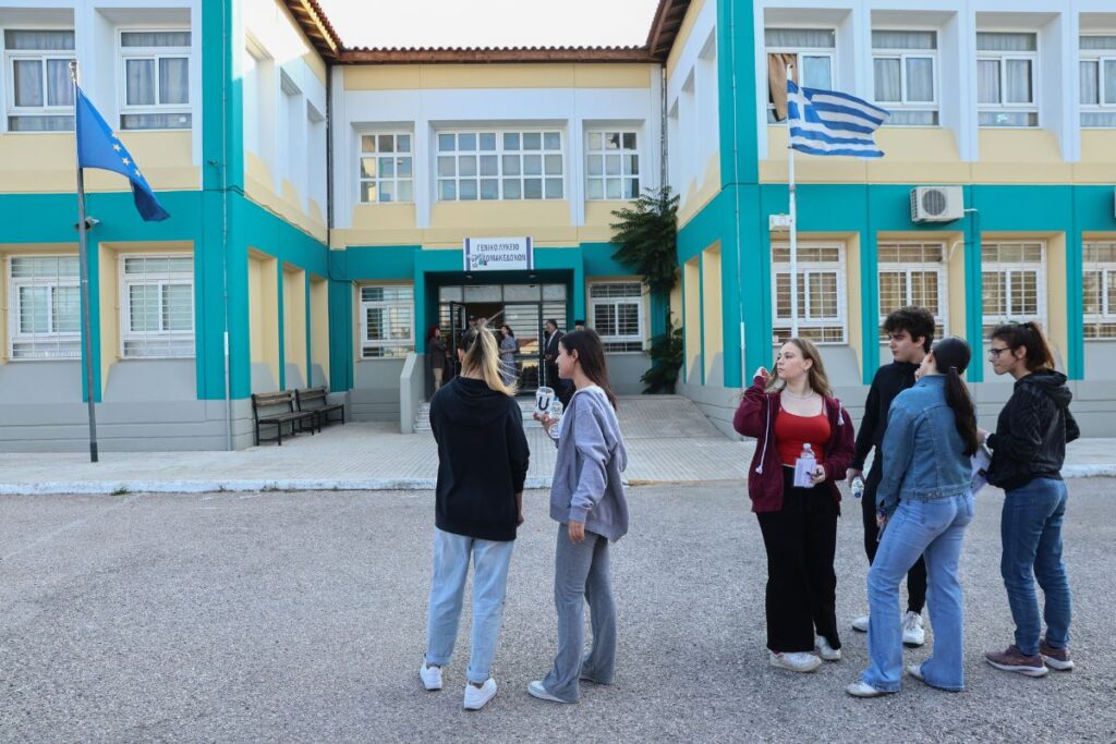 Ιστορία 2025: Οι απαντήσεις στα θέματα των Πανελληνίων 2025