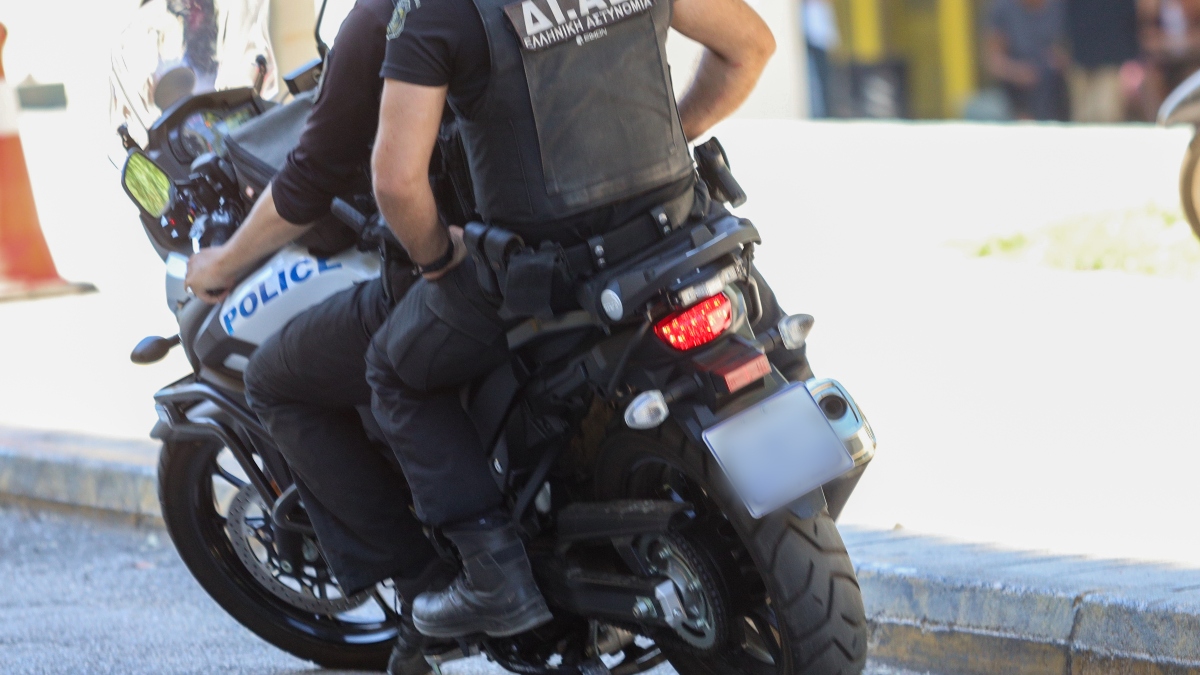Θεσσαλονίκη: 16χρονος λήστεψε το ίδιο κατάστημα δύο φορές μέσα σε μία μέρα – Τι επιχειρήσεις έβαζε στο «μάτι»