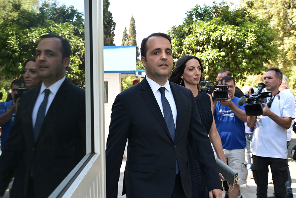 Άφιξη Ορκωμοσία νέων μελών κυβέρνησης