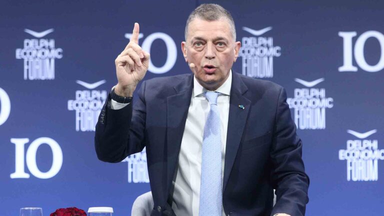 &Alpha;&lambda;. &Sigma;&tau;&epsilon;&phi;&alpha;&nu;ή&sigmaf;: &Mu;&omicron;&nu;ή &Sigma;&iota;&nu;ά &kappa;&alpha;&iota; Ά&gamma;&iota;&omicron; Ό&rho;&omicron;&sigmaf; &epsilon;ί&nu;&alpha;&iota; &kappa;&epsilon;&phi;ά&lambda;&alpha;&iota;&alpha; &gamma;&iota;&alpha; &tau;&eta;&nu; &epsilon;&kappa;&kappa;&lambda;&eta;&sigma;&iota;&alpha;&sigma;&tau;&iota;&kappa;ή &theta;&rho;&eta;&sigma;&kappa;&epsilon;&upsilon;&tau;&iota;&kappa;ή &delta;&iota;&pi;&lambda;&omega;&mu;&alpha;&tau;ί&alpha;