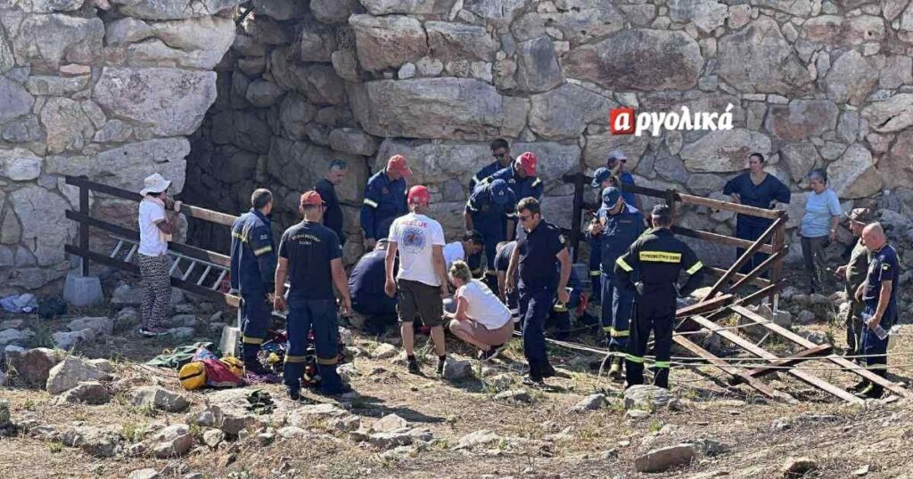 Αργολίδα Τουρίστας Πηγάδι Τίρυνθα