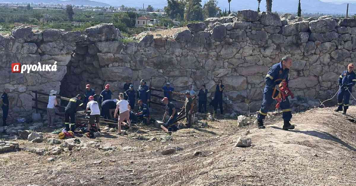 Αργολίδα Τουρίστας Πηγάδι Τίρυνθα