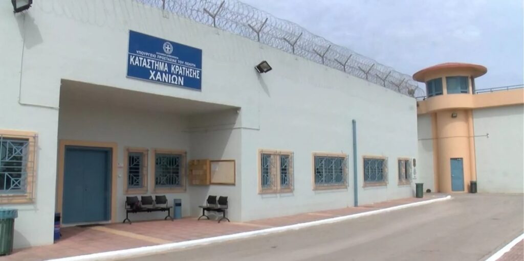 Χανιά: Ψαράς εντόπισε τον 25χρονο δραπέτη – Ήταν στη θάλασσα εξαντλημένος