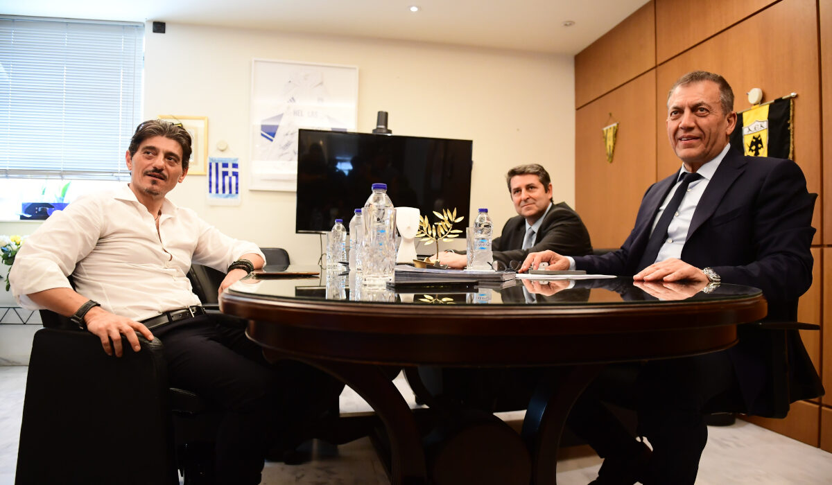 Συνάντηση Δημήτρη Γιαννακόπουλου Γιάννη Βρούτση για τη συνέχιση του πρωταθλήματος της Baskeat League