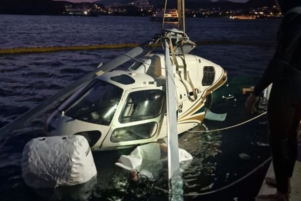 Βουλιαγμένη: Έγκυος η μία επιβάτης του ελικοπτέρου – Ισχυρές ριπές ανέμου την ώρα της πτώσης