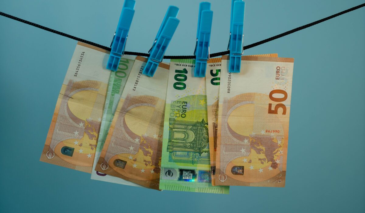 Σφίγγει ο κλοιός για στρατηγικούς κακοπληρωτές – Η ΑΑΔΕ βγάζει «στα μανταλάκια» τους μεγαλοοφειλέτες
