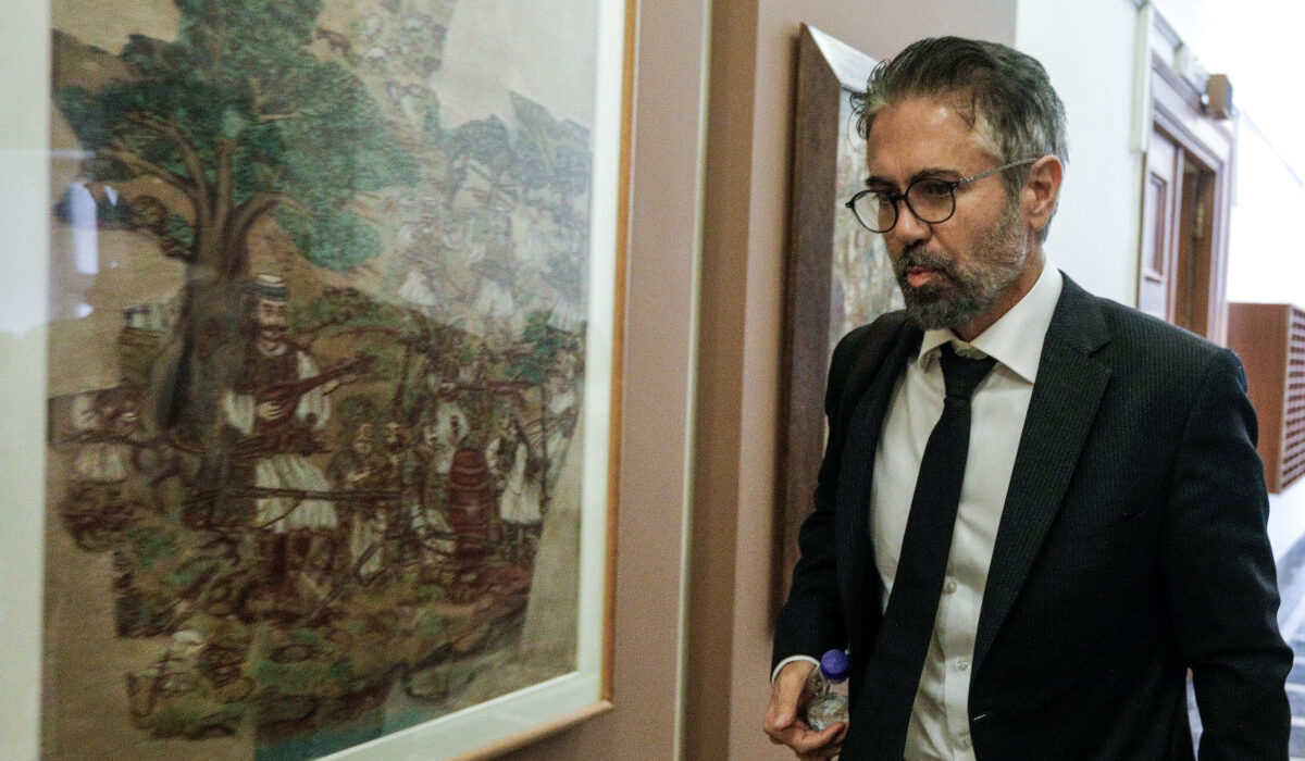 Υπόθεση Νovartis: Μηνύσεις εναντίον Φρουζή για ψευδή κατάθεση από Τουλουπάκη και Ντζούρα
