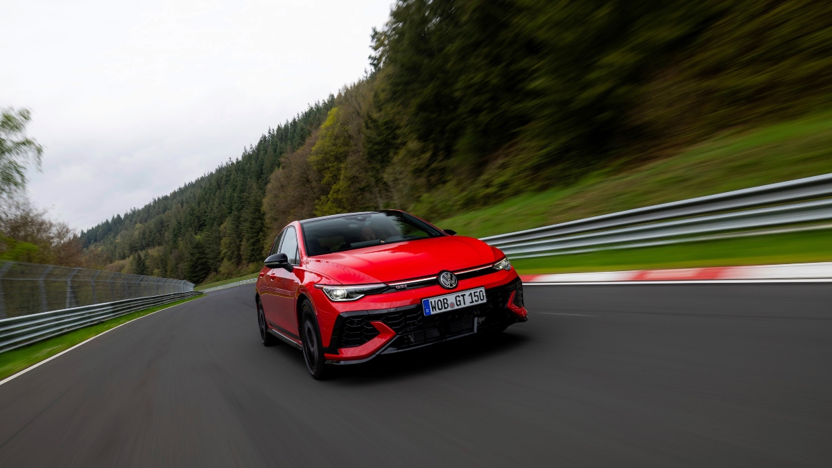 Το νέο Golf GTI EDITION 50 έσπασε τα χρονόμετρα στην πίστα του Nürburgring (βίντεο)