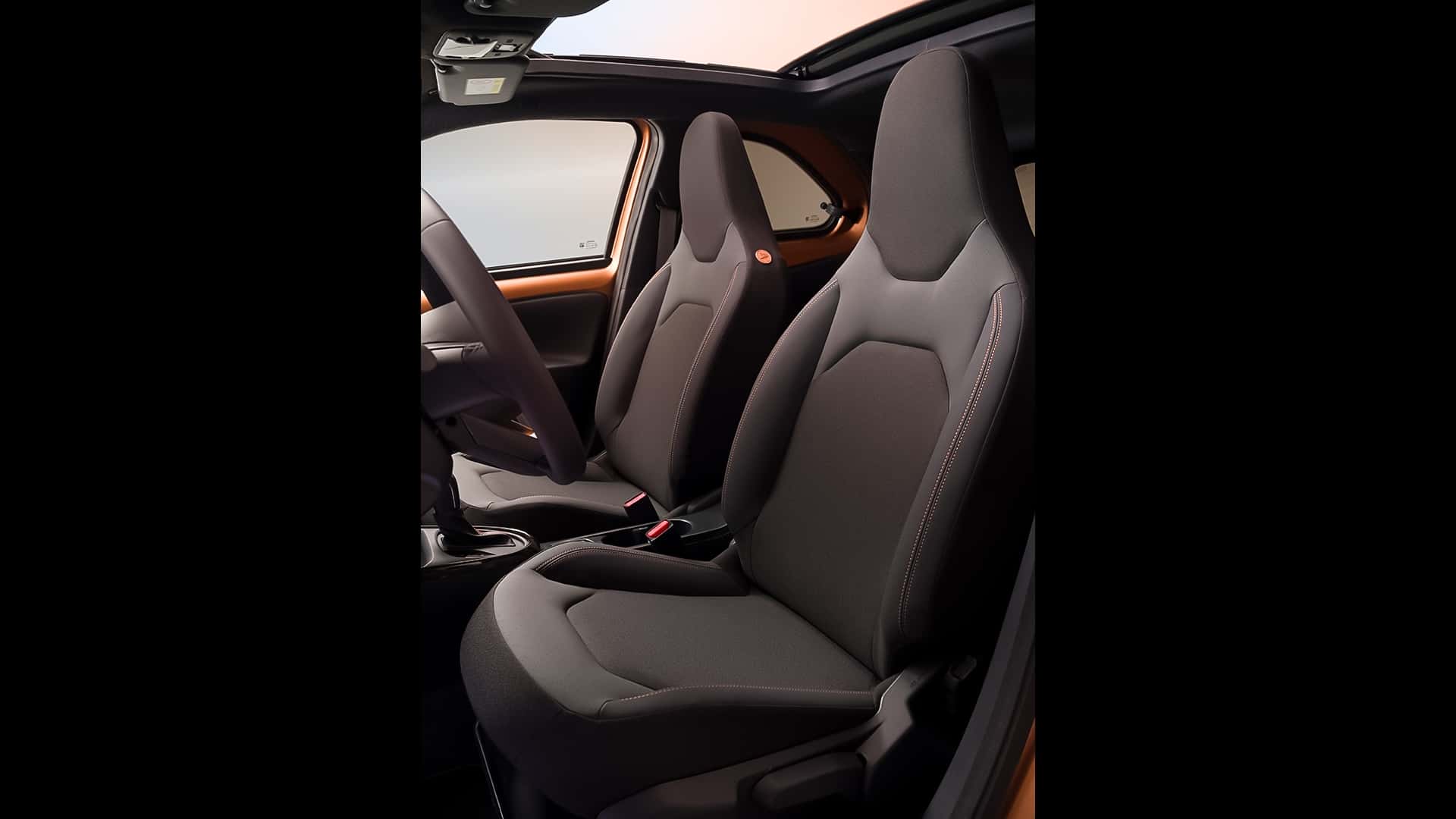 &Nu;έ&omicron; Toyota Aygo X Hybrid - &Kappa;&iota;&nu;&eta;&tau;ή&rho;&epsilon;&sigmaf;, &epsilon;&xi;&omicron;&pi;&lambda;&iota;&sigma;&mu;&omicron;ί, &epsilon;&pi;&iota;&delta;ό&sigma;&epsilon;&iota;&sigmaf;