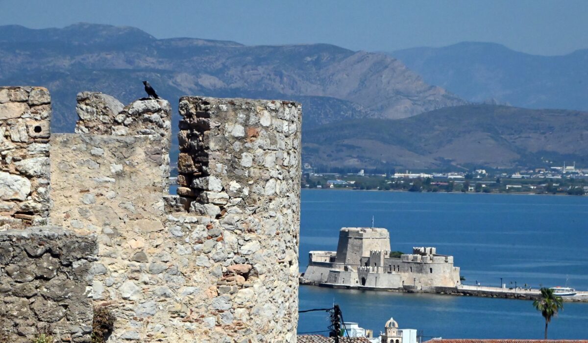 Καιρός: «Μίνι καύσωνας» προ των πυλών το τριήμερο του Αγίου Πνεύματος – Στους 37 βαθμούς Κελσίου η θερμοκρασία