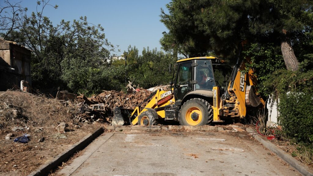 Δήμος Αθηναίων: Ξεκίνησαν οι κατεδαφίσεις 70 επικίνδυνων κτηρίων - Οι περιοχές