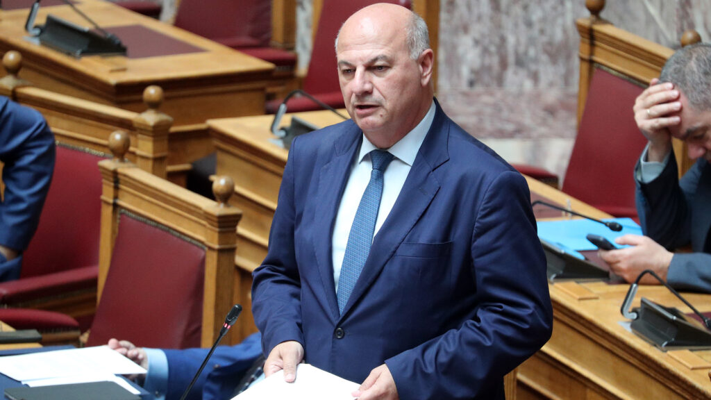 Κώστας Τσιάρας