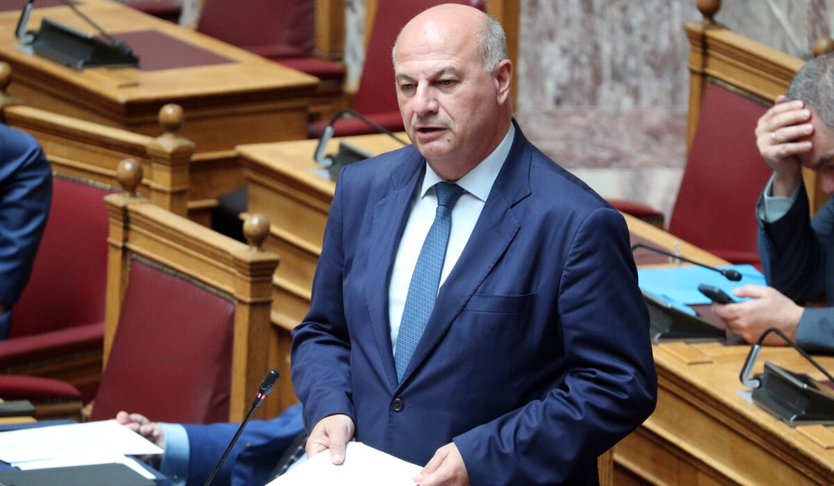 Κώστας Τσιάρας