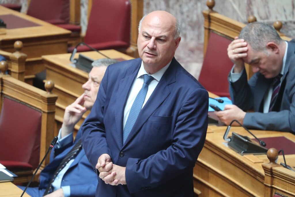 Κώστας Τσιάρας