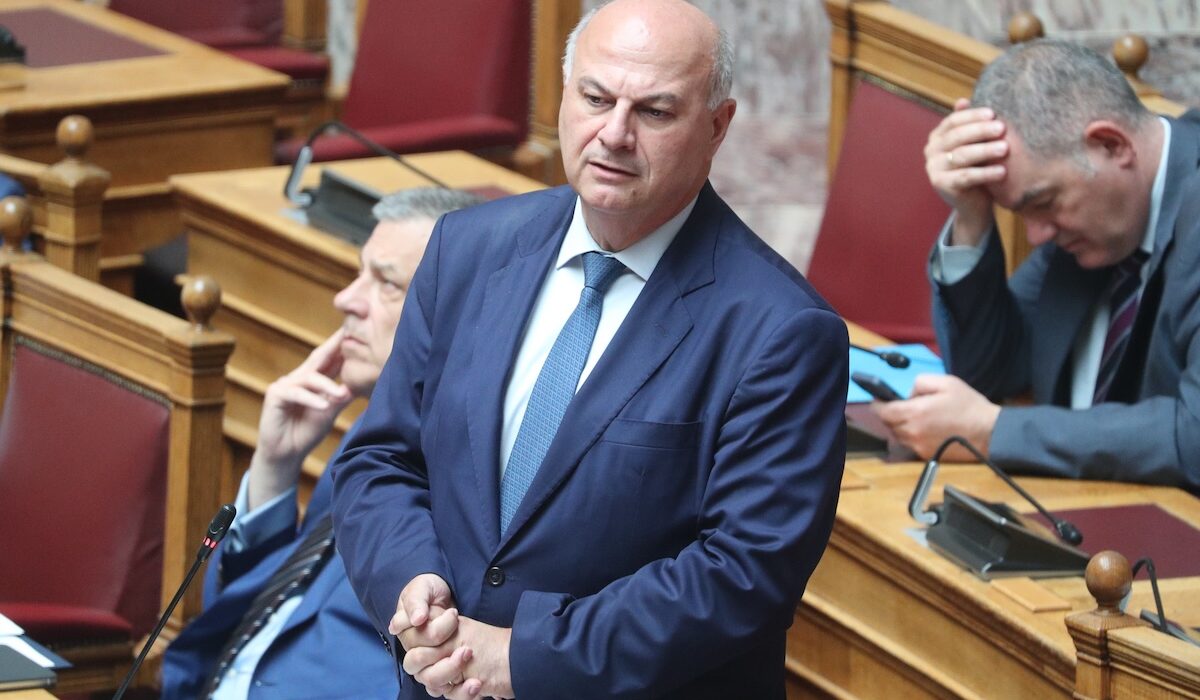 Κώστας Τσιάρας