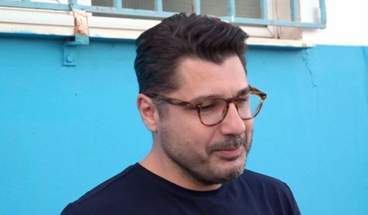 Λάμπρος Κωνσταντάρας