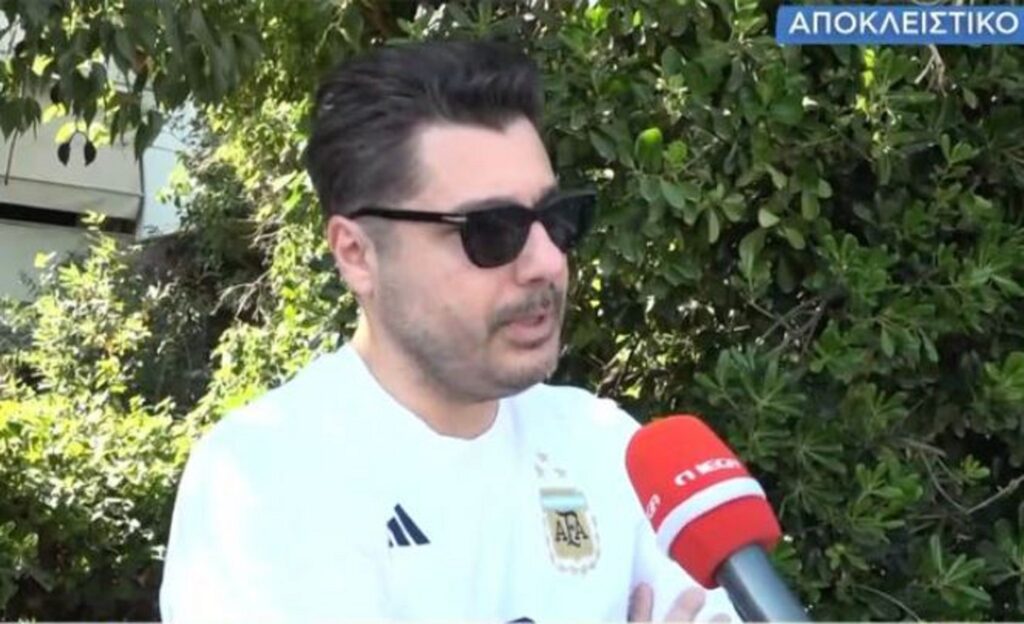 Λάμπρος Κωνσταντάρας