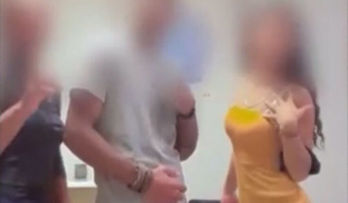 Μεσσηνία: Πειθαρχική έρευνα για το γλέντι με τα τσιφτετέλια στην Αστυνομική Διεύθυνση