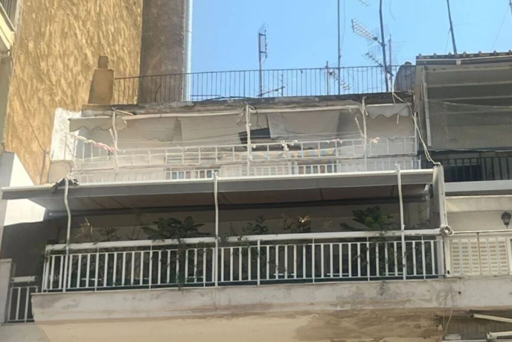 Θεσσαλονίκη: Εξοργιστικό βίντεο με το μωρό να σπαράζει στο μπαλκόνι ενώ οι γονείς… κοιμούνται