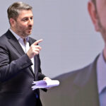 Ανδρουλάκης: Χαμηλοί μισθοί και αυξημένο κόστος ζωής αποτρέπουν την επιστροφή των νέων στην Ελλάδα