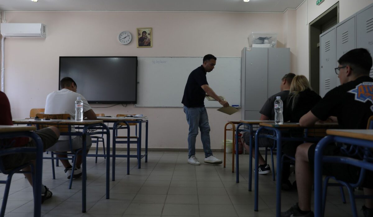 Πανελλήνιες 2025: Ώρα για Μαθηματικά (Άλγεβρα) στα ΕΠΑΛ – Τι ώρα τα θέματα