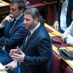 Το ΠΑΣΟΚ προτείνει να μπει τέλος στις Πανελλήνιες και να εφαρμοστεί το Εθνικό Απολυτήριο
