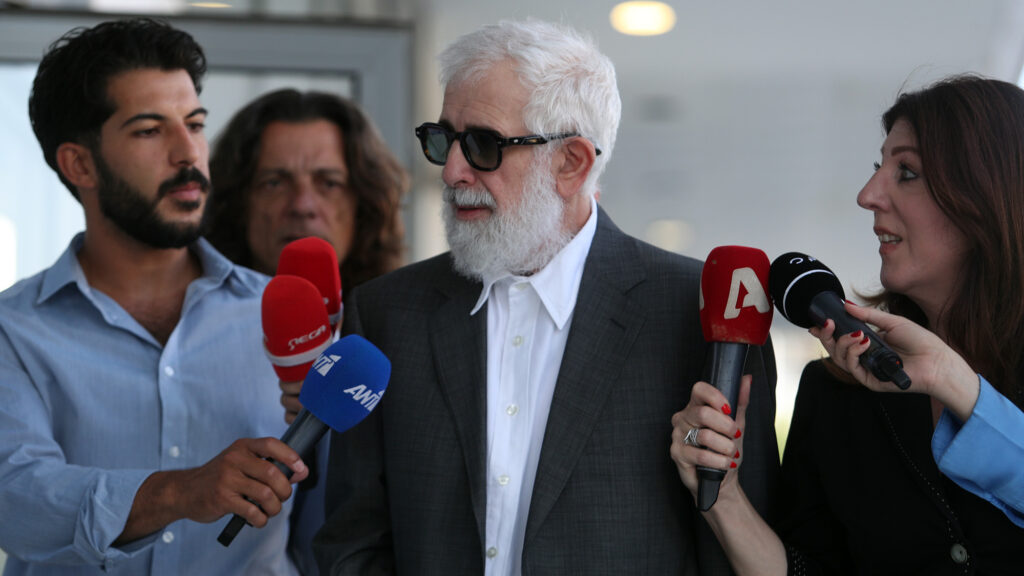 Πέτρος Φιλιππίδης