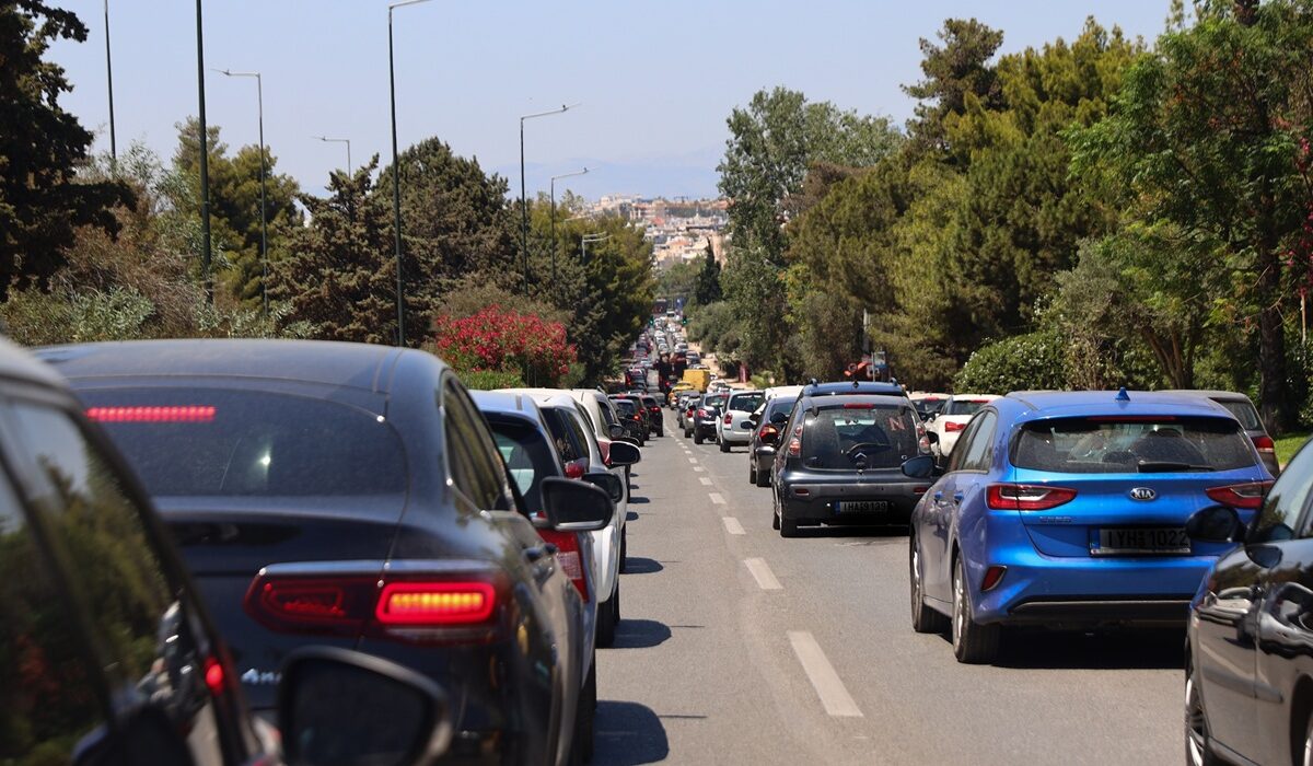 Κυκλοφοριακές ρυθμίσεις την Τρίτη στη Λεωφόρο Ποσειδώνος