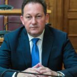 Πέτσας: «Μπορεί να υπάρξουν διαρροές για τον Καραμανλή»
