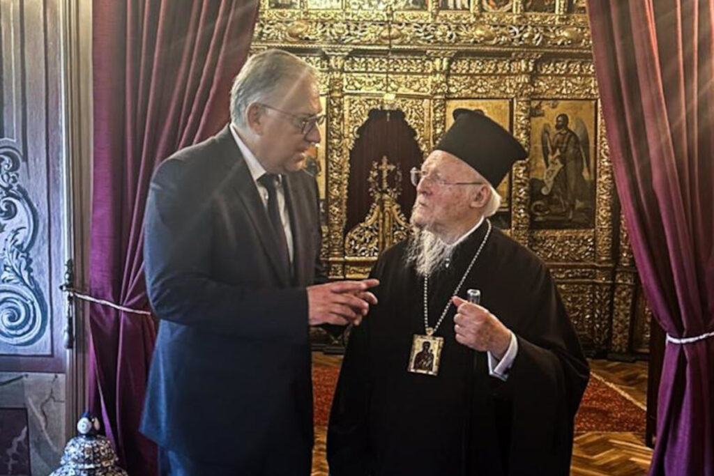 Θεοδωρικάκος: Συμβάλλουμε στη διάσωση ιστορικών μνημείων και την ανάδειξη των αξιών του Χριστιανισμού