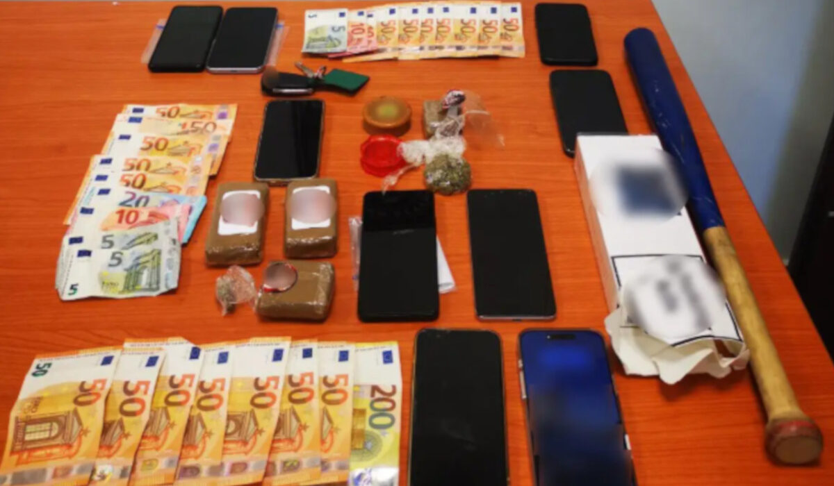 Νέα επιχείρηση της ΕΛ.ΑΣ. για Τούρκους κακοποιούς – Έφοδοι σε σπίτια, βρέθηκε «Mousse Chocolat Noire»