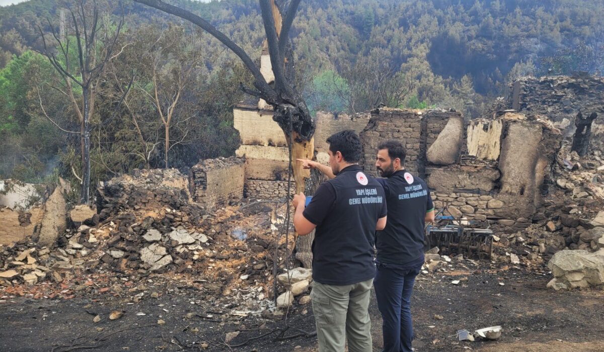 Πύρινος εφιάλτης στην Τουρκία: Μάχη με τις φωτιές στη Σμύρνη – Συνελήφθη ύποπτος για εμπρησμό