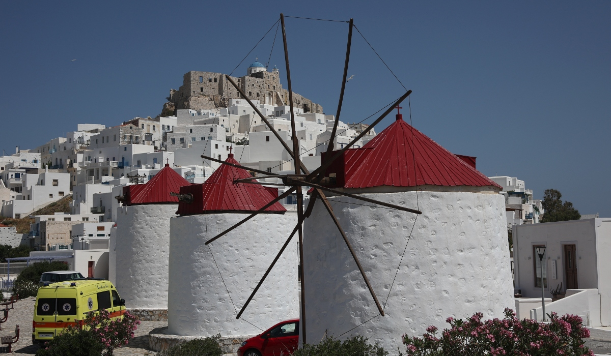 Οι Times μαγεύτηκαν από το ελληνικό «νησί των πειρατών» - «Έχει σχήμα πεταλούδας»