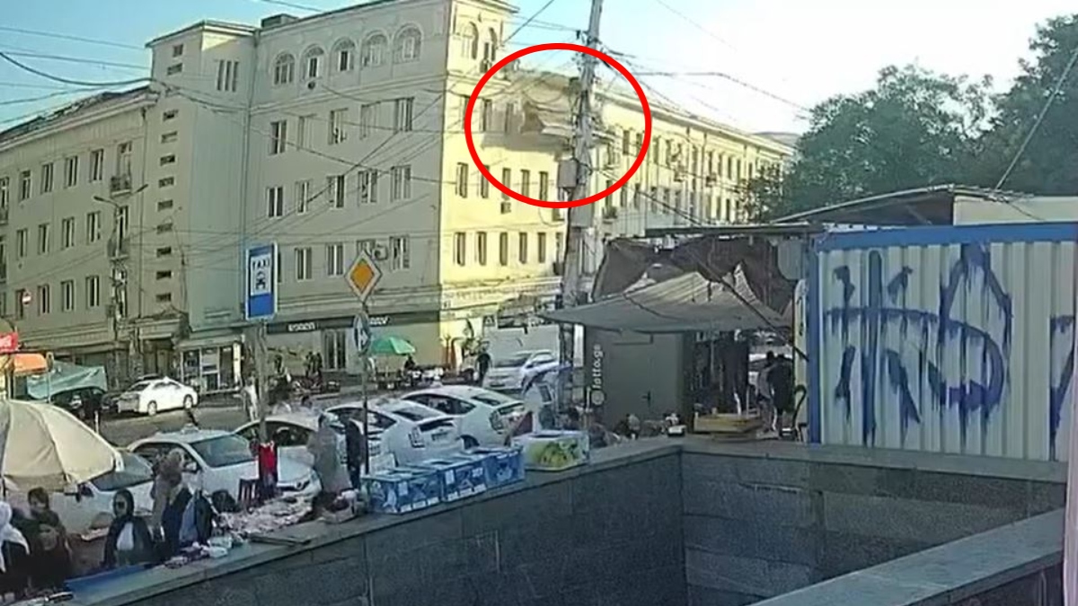 Σοκαριστικό βίντεο από τη Γεωργία: Η στιγμή που καταρρέει τμήμα εγκαταλειμμένου κτηρίου