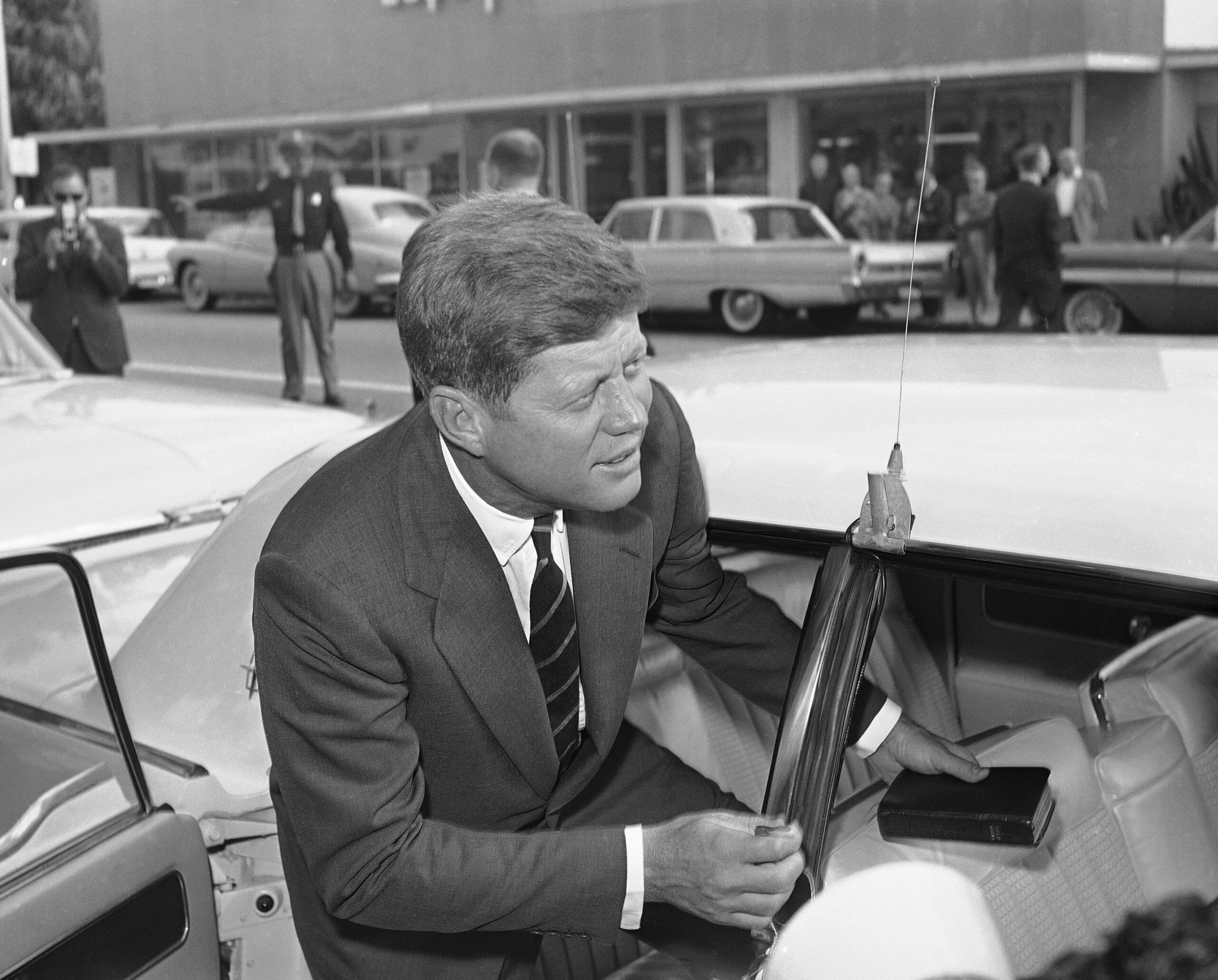 Τζον Φ. Κένεντι: Νέα έγγραφα της CIA αλλάζουν τα δεδομένα