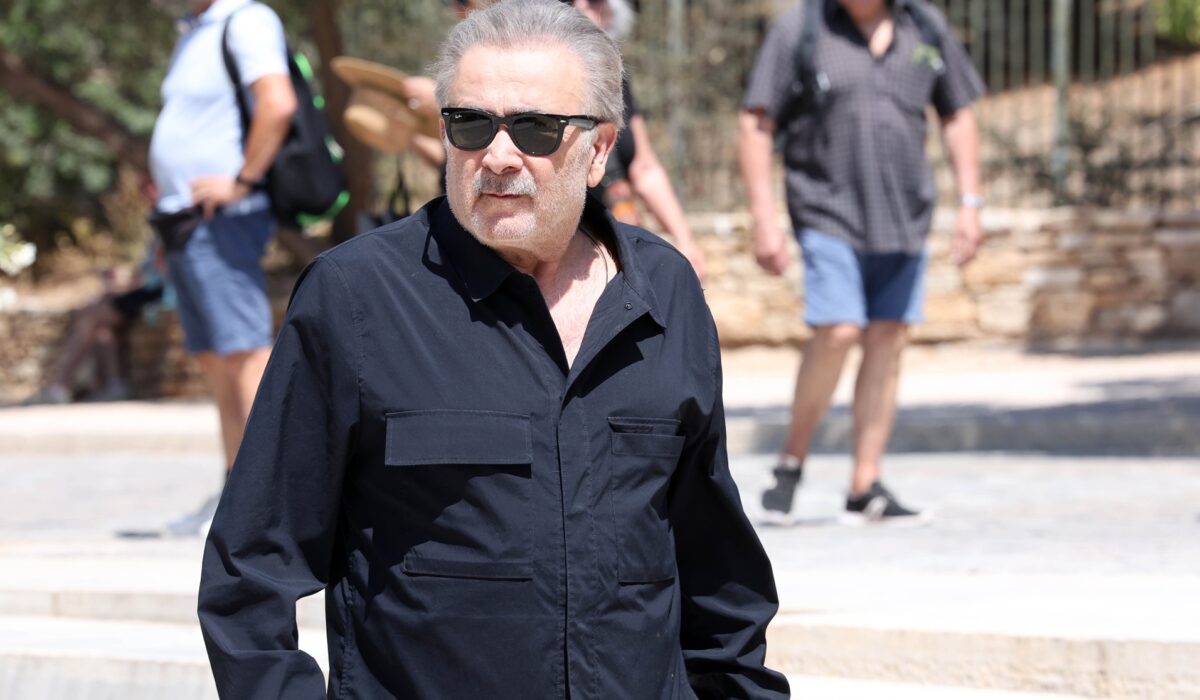 Λάκης Λαζόπουλος