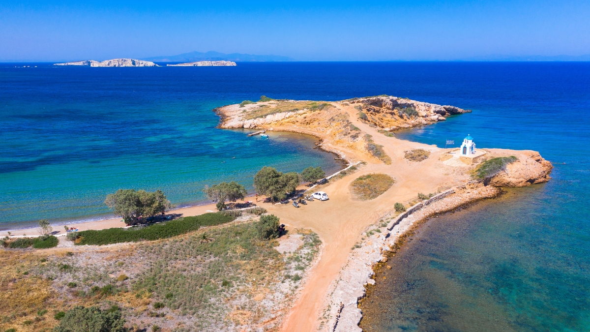 Τα 5 ελληνικά νησιά που αγαπούν οι ιταλοί solo travelers