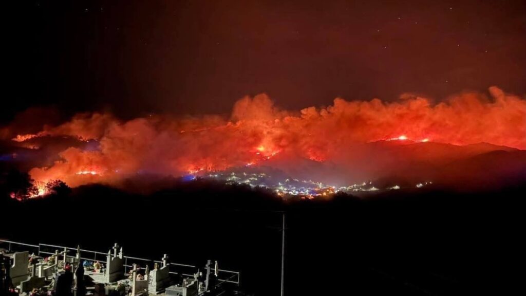 Καίγεται η Πορτογαλία - Πάνω από 1.700 πυροσβέστες μάχονται σε 10 μέτωπα φωτιάς