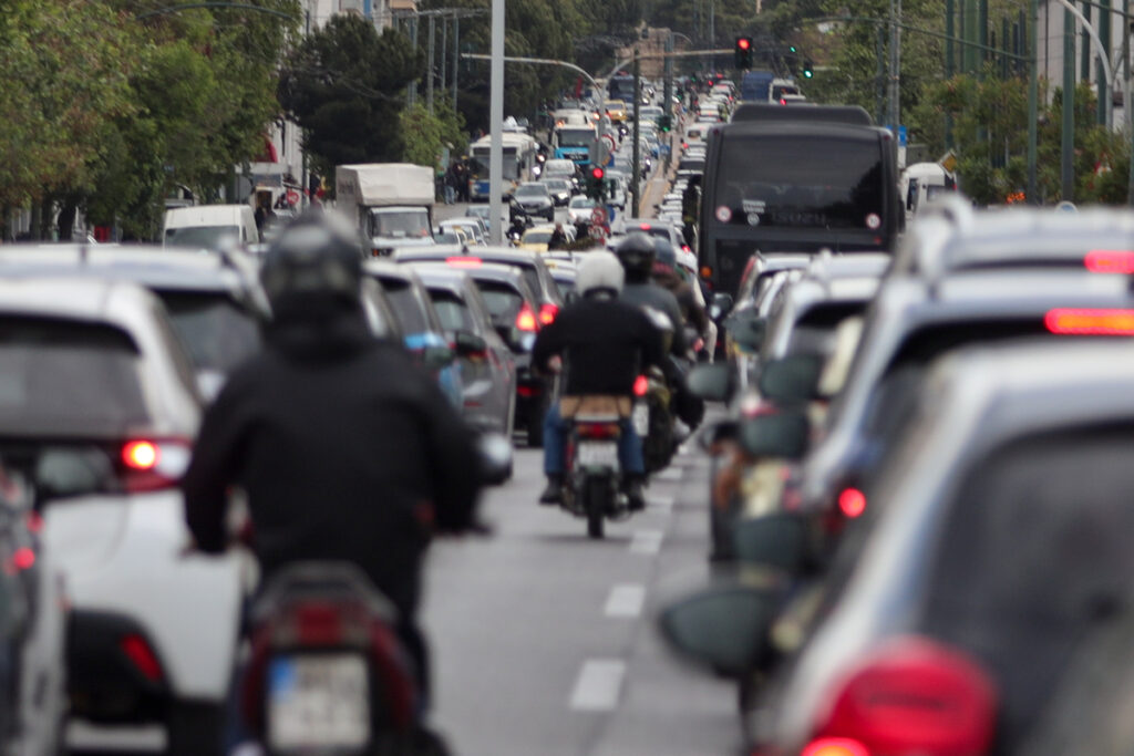 Κλειστή η λεωφόρος Συγγρού  στο ύψος της Καλλιρρόηςλόγω τροχαίου