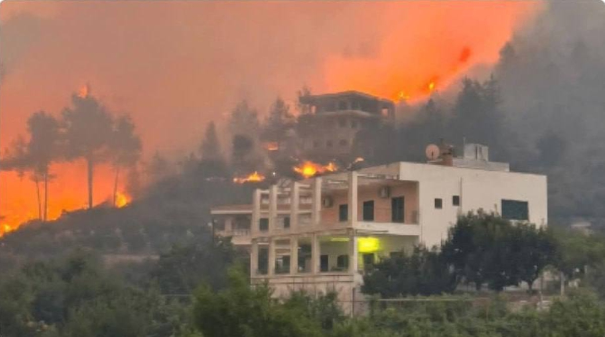Πύρινος εφιάλτης στην Τουρκία: Πολλαπλά μέτωπα φωτιάς και εκκενώσεις περιοχών (βίντεο)