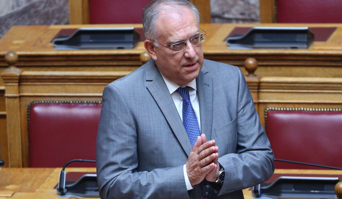 Τι κρύβεται πίσω από τις εμμονές για τον Θεοδωρικάκο