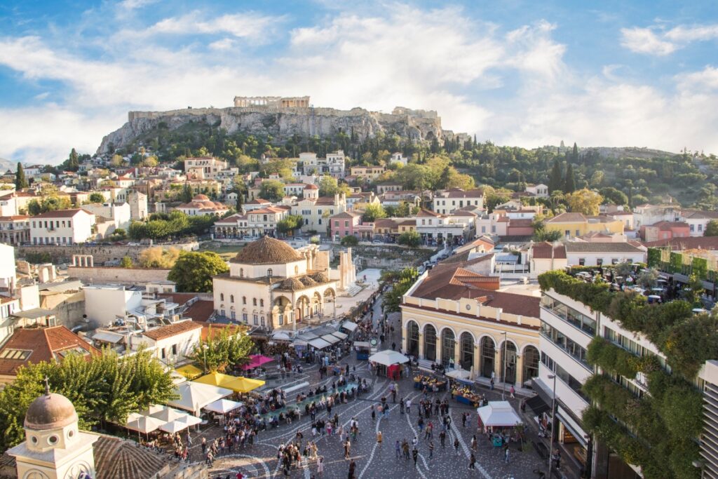 Οι FT για τη δεκαετία 2015-25: Πώς η Ελλάδα σώθηκε από το χείλος του γκρεμού