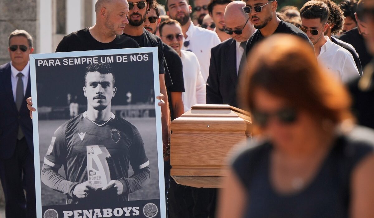 LIVE – «You ‘ll never walk alone»: Το τελευταίο αντίο στον Ντιόγκο Ζότα (Βίντεο, Εικόνες)
